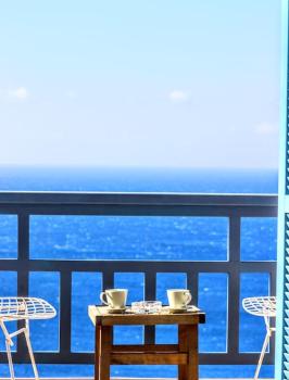 Sea & Sunset Balcony -Island House by Hostandros, Batsi (zdjęcie 3)