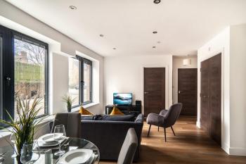StayZeni, Alexandra Rise Manchester Roomy 1 Bed, Manchester (photo 2)
