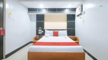RedDoorz at Ranchotel Alabang, Manila (photo 2)