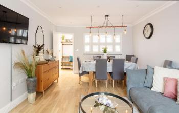 Spacious quiet 4bedrooms 6beds house with private garage 3min walk to Paddington Station, Londýn (fotografie 4)