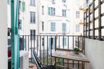 Magenta Square Central 1 Bdr with AC, Nice (photo 5)