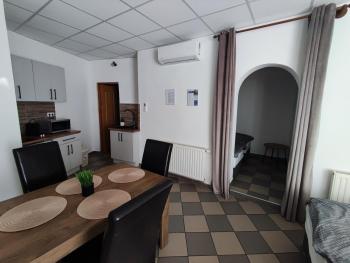 Bástya Apartman, Tata (zdjęcie 3)