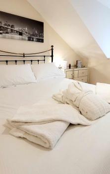Apartment 4 - striking, 2 bedroom luxury apartment - close to town, mainline rail & theatre, Darlington (Foto 2)
