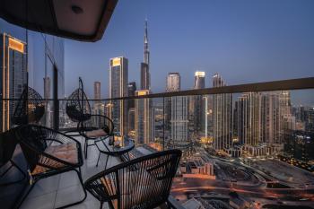 Super High Infinity Pool and amazing Burj Khalifa View 3 Bedroom apartment in Paramount Hotel Midtown, Dubaï (photo 2)