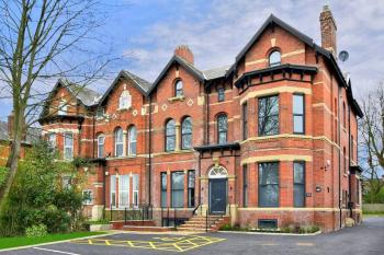 FREE PARKING - Spacious 2-BR close to Salford Royal, Manchester (fotografie 5)