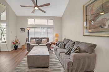 Spacious Modern Home Family or work WFH Friendly, Las Vegas (foto 2)