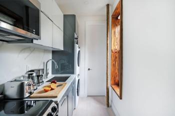 48-1FE Brand New 1BR Prime hell's kitchen WD in unit, New York (Foto 2)