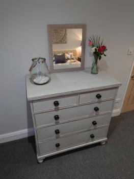 Newly renovated 2-bed bungalow, Bath (photo 4)