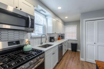 Charming University Heights Home, Cleveland (photo 3)