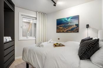 King bed - Behind Bryggen - Renovated des 23, Bergen (photo 5)