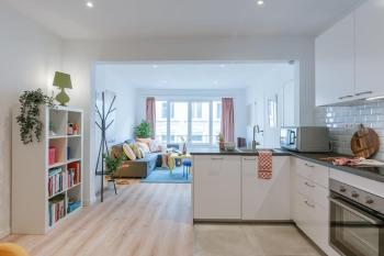 Colorful POP apartment in the heart of Antwerp, Anversa (foto 3)