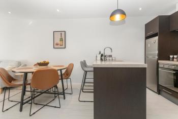 Feel at Home with Aircon, Pool, Gym, WiFi, Окленд (фото 3)