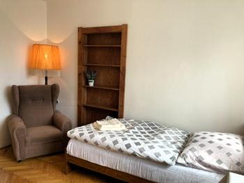 Spacious apartment - free parking!, Praha (fotografie 3)