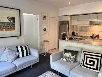 Lovely 2 bedrm apartment in Auckland's viaduct, Auckland (photo 2)