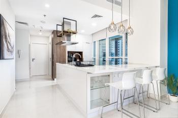 Vibrant 1BR at Prime Location Dubai Marina by Deluxe Holiday Homes, Dubai (photo 4)