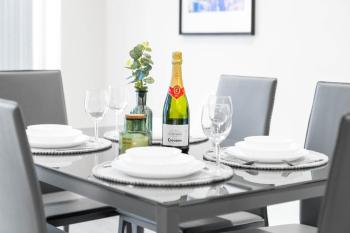Stylish 4 Bedroom House - Harborne - Top Rated - Parking - Garden - 6CO, Бирмингем (фото 5)