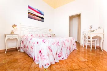Flatiron app 1 by Sosòre Holiday Homes - Amalfi Coast, Praiano (Foto 3)
