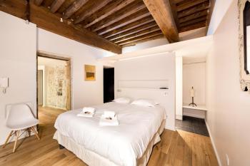 AllinLyon | Suite de charme - cœur du Vieux Lyon, Лион (фото 4)