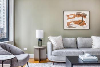 Midtown 1BR w DM Elevator Gym nr Times Sq NYC-799, New York (Foto 2)