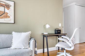 Midtown 1BR w DM Elevator Gym nr Times Sq NYC-799, New York (Foto 4)