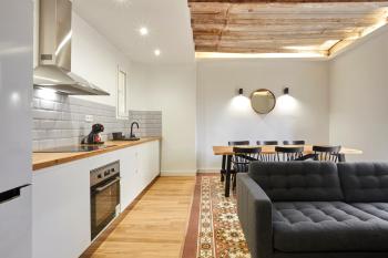 Comfortable apartment next to Apolo theater, Barcelona (fotografie 2)