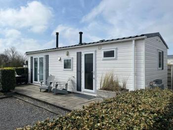 Chalet + tiny house nabij strand, Petten (foto 2)