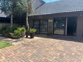 47 on Manson, Боксбург (фото 2)