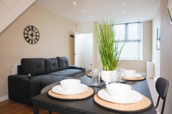 2 Bedroom house 10 mins to City Centre & Albert Dock, Liverpool (photo 4)