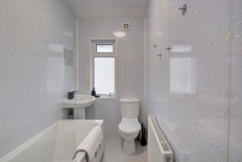 GuestReady - Anfield Serene Home, Liverpool (photo 5)