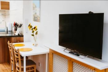 Light and airy with parking nearby, Bath (zdjęcie 2)