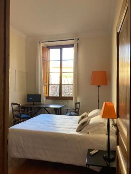 Ponte Vecchio flat with elevator, Florencie (fotografie 3)