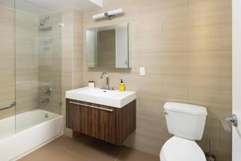 Large Upper East Side 1BD Elevator Rooftop, New York (Foto 5)