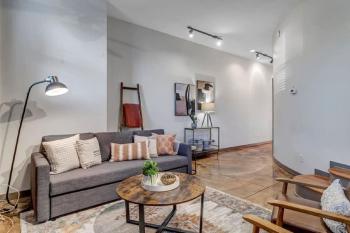 Modern, Insta-Worthy 2B Townhome in Walkable Springfield!, Jacksonville (photo 3)