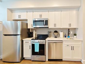 Fun Cozy Apts - 1 25 Mile Walk to TIAA Bnk Fld, Джэксонвилл (фото 4)
