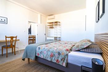 Old Town Apartment Black, Bratislava (photo 2)