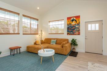 Sequim Escape with Gas Grill and Deck, Walk to Beach!, Секим (фото 4)
