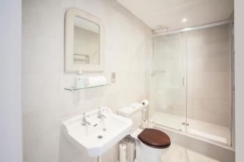 Beautiful City Centre Apartment - Bath, Bath (photo 4)