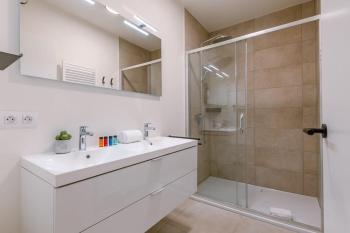 Huswell - Beautiful apartment with parking close to the sea, Остенде (фото 4)