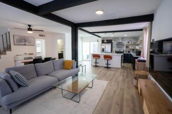 Vegas Vacation Home with Pool 5 min to The Strip and Fremont Street, Las Vegas (fotografie 2)