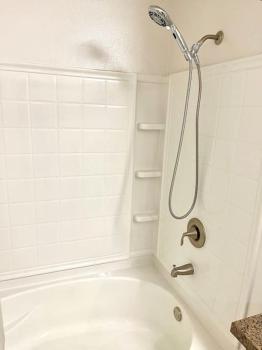 1 bedroom. 2 beds. 1 bath with Balcony, Los Angeles (fotografie 3)