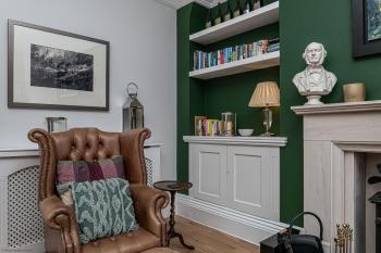No22, Llandudno - Stylish & Cosy Period Apartment, with Hot Tub & Private Parking, Llandudno (photo 5)