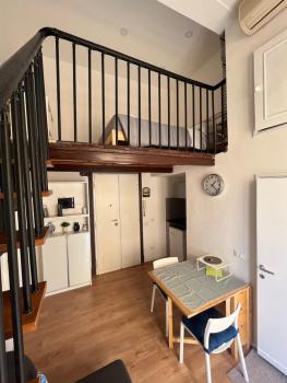 Studio flat ultimo piano in centro, Řím (fotografie 3)