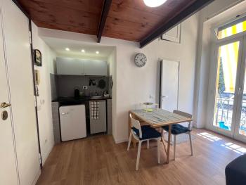 Studio flat ultimo piano in centro, Řím (fotografie 5)