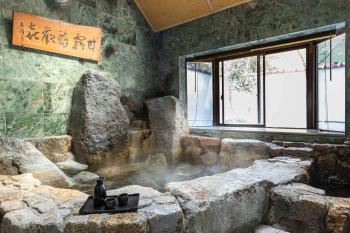 源泉かけ流し温泉付き貸し切り別荘白浜観光に最適の立地14名宿泊可能, Shirahama (foto 5)