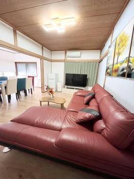 源泉かけ流し温泉付き貸し切り別荘白浜観光に最適の立地14名宿泊可能, Shirahama (foto 4)