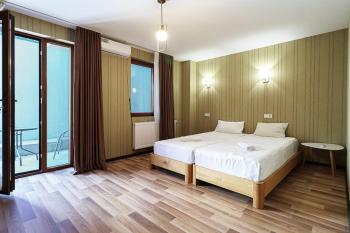Stylish Studio in Old Tbilisi- By Wehost, Tbilisi City (photo 3)