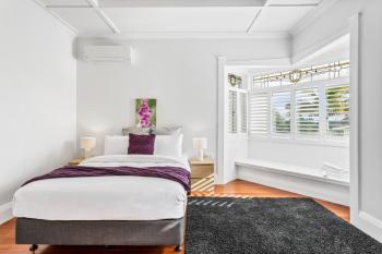 Spacious Kingsland 4BR Home, Auckland (photo 4)
