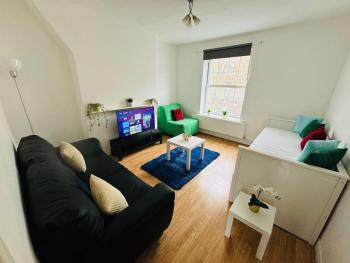 Lovely 2-bed 15 mins walk to The Shard, London (photo 2)