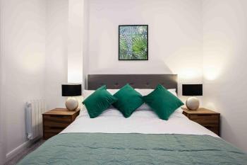 Modern & Stylish 1 Bedroom Apartment in Bolton, Bolton (zdjęcie 5)