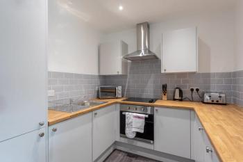 Cosy 1 Bedroom Apartment in Leeds, Leeds (photo 2)